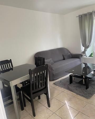 فيلا Petite Maison Frepillon المظهر الخارجي الصورة