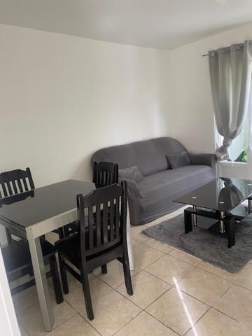 فيلا Petite Maison Frepillon المظهر الخارجي الصورة